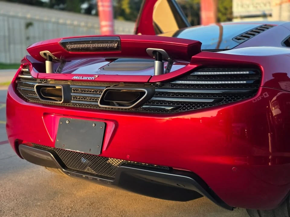 2012 McLaren MP4-12C - Image 11 of 20