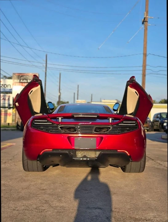2012 McLaren MP4-12C - Image 8 of 20