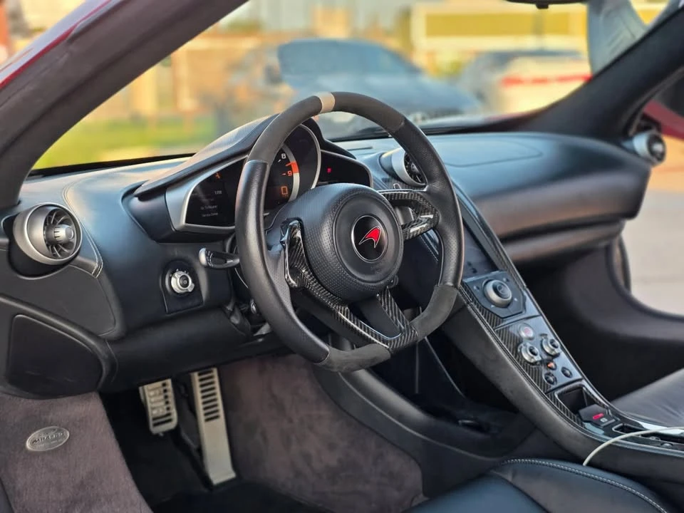 2012 McLaren MP4-12C - Image 15 of 20