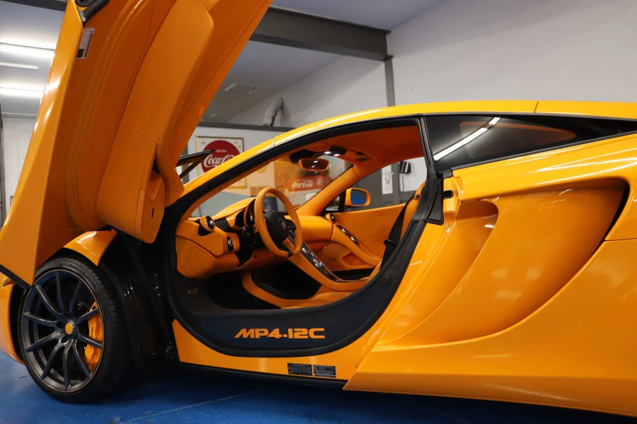 2012 McLaren MP4-12C - Image 3 of 5