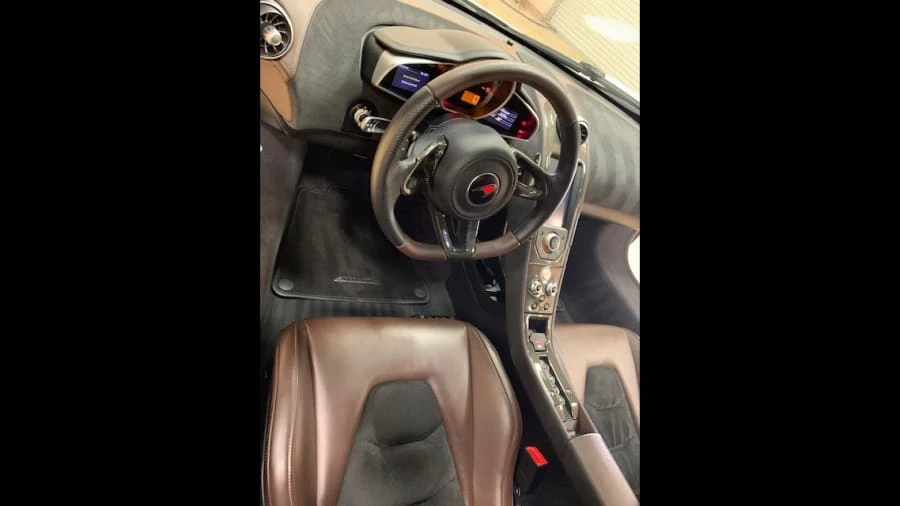 2012 McLaren MP4-12C - Image 4 of 12