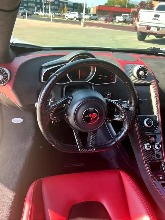 2012 McLaren MP4-12C - Image 13 of 20