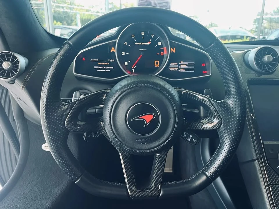 2012 McLaren MP4-12C - Image 17 of 20