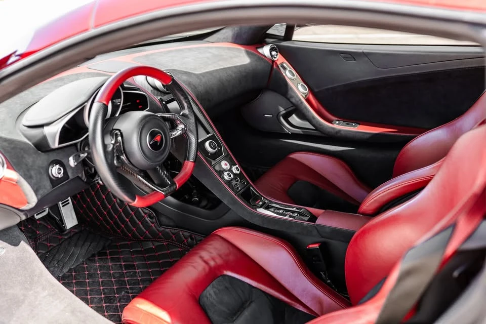 2012 McLaren MP4-12C - Image 13 of 20