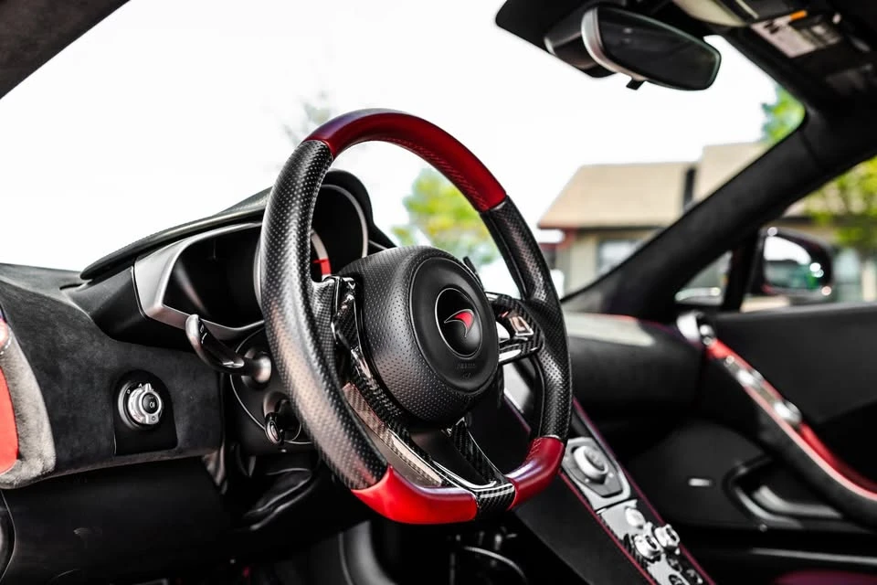 2012 McLaren MP4-12C - Image 15 of 20