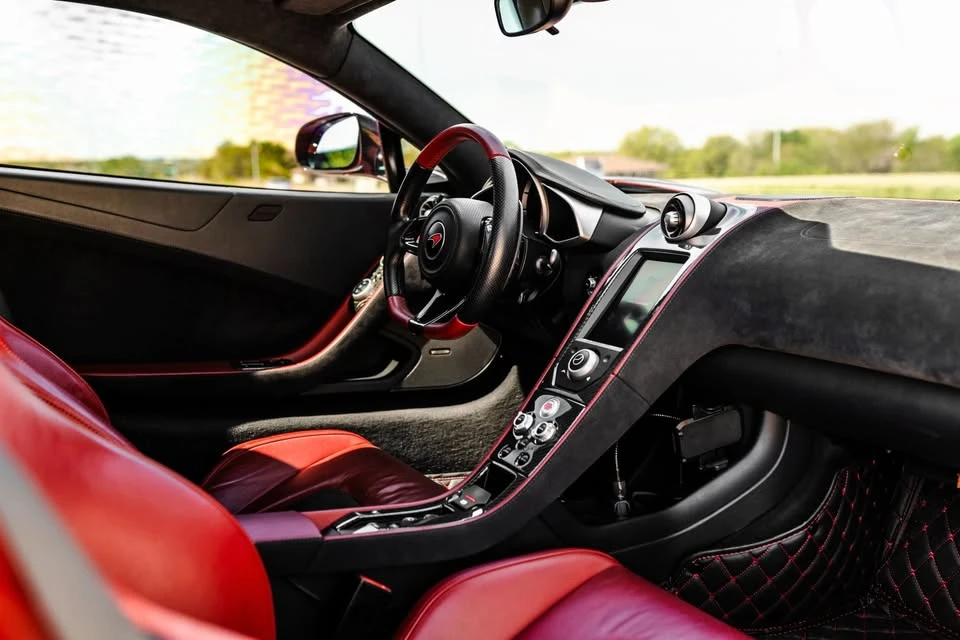 2012 McLaren MP4-12C - Image 16 of 20