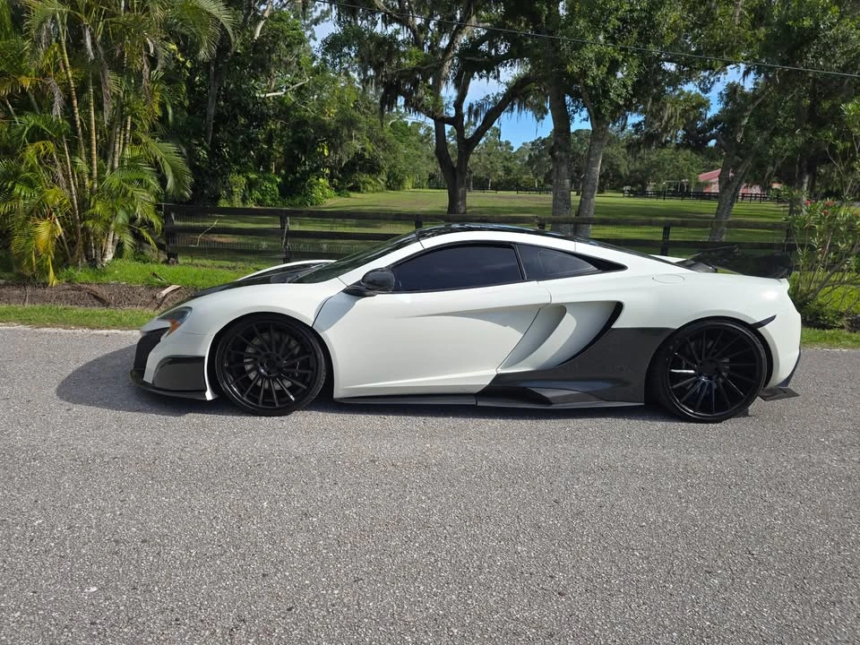 2012 McLaren MP4-12C - Image 10 of 19