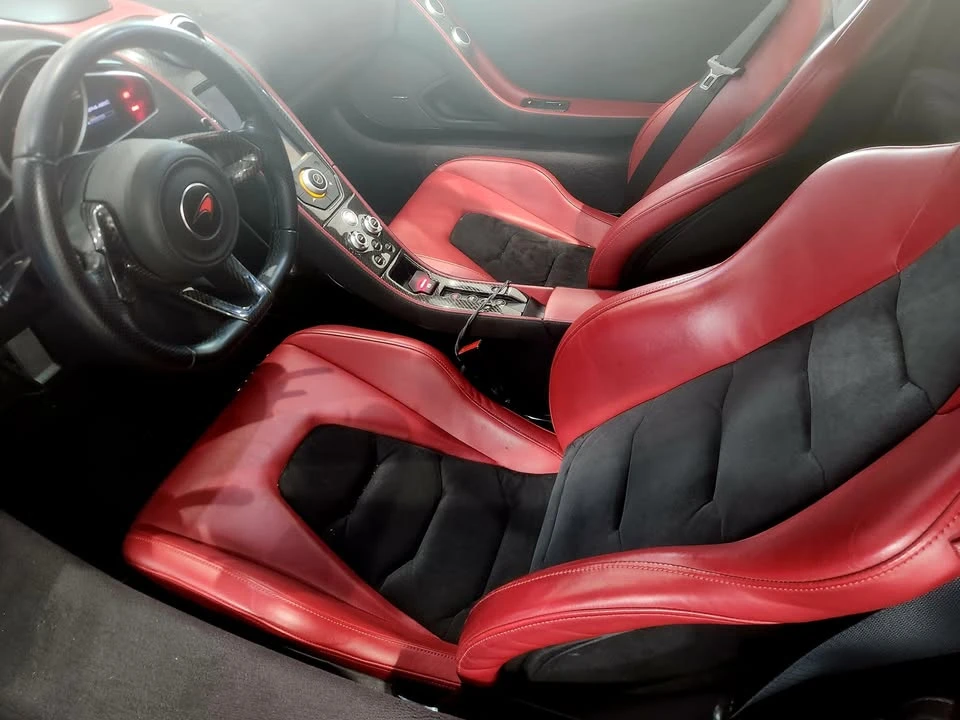 2012 McLaren MP4-12C - Image 18 of 20