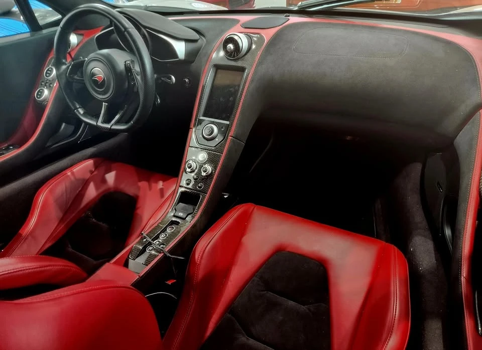 2012 McLaren MP4-12C - Image 19 of 20
