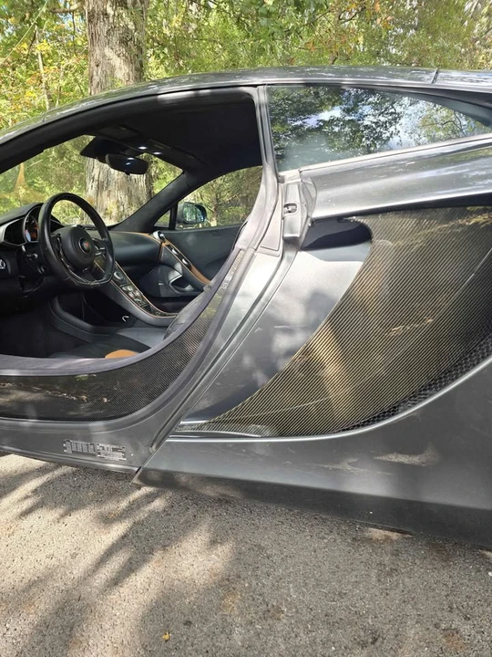 2012 McLaren MP4-12C - Image 11 of 20