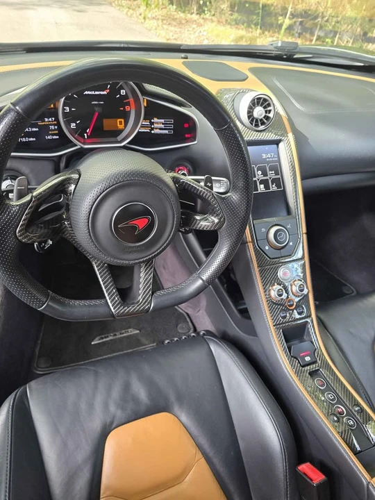 2012 McLaren MP4-12C - Image 13 of 20