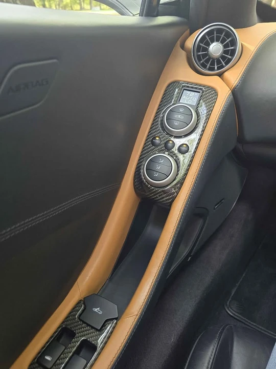 2012 McLaren MP4-12C - Image 16 of 20