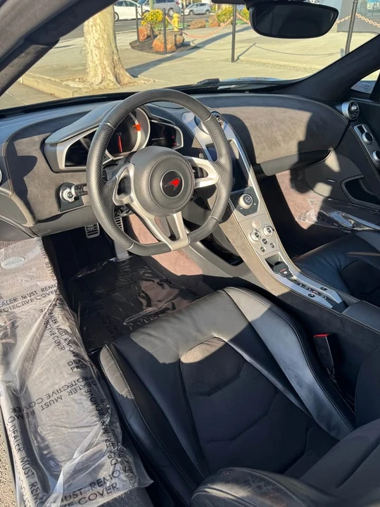 2012 McLaren MP4-12C - Image 7 of 15