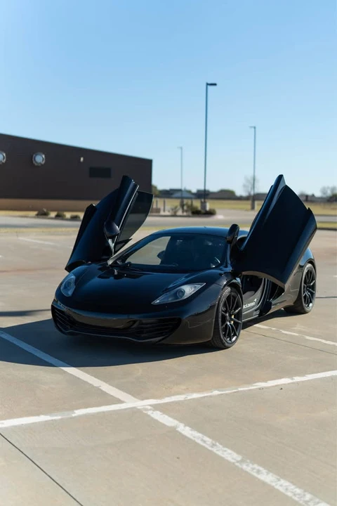 2012 McLaren MP4-12C - Image 8 of 10
