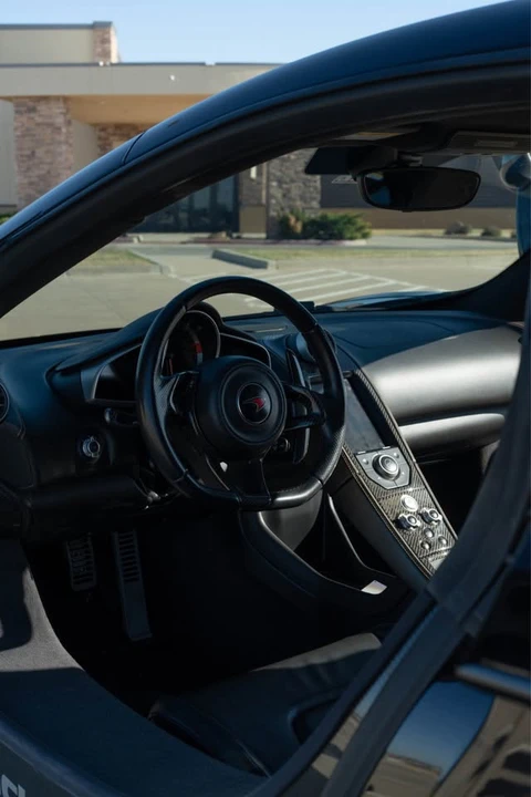 2012 McLaren MP4-12C - Image 6 of 10