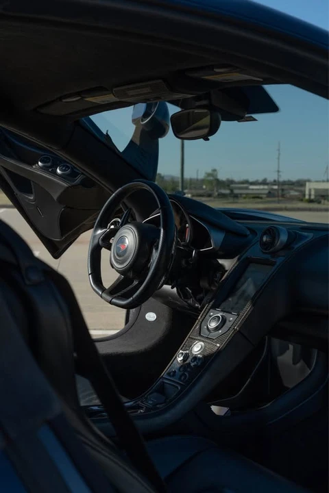 2012 McLaren MP4-12C - Image 5 of 10