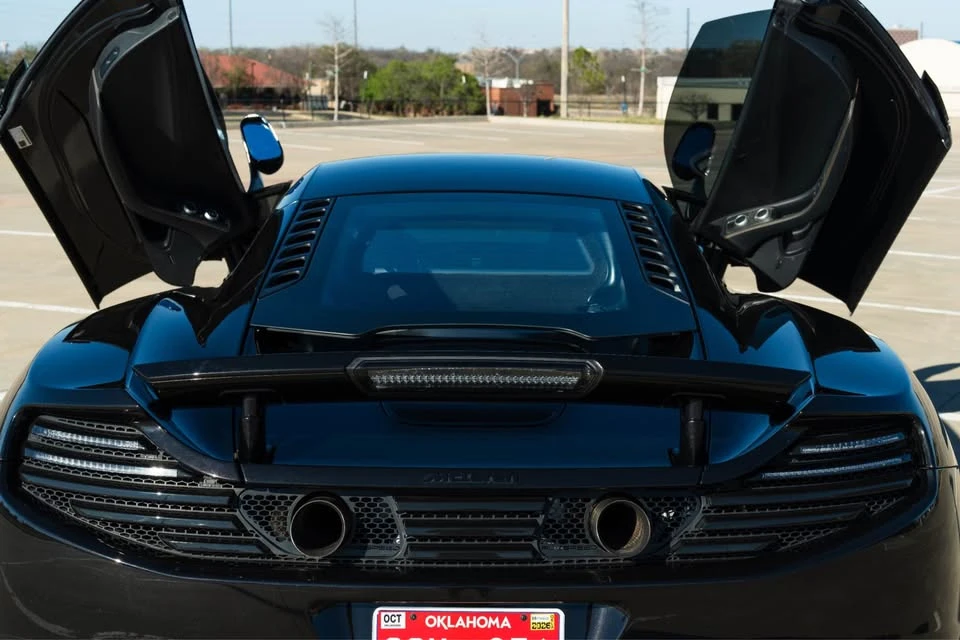 2012 McLaren MP4-12C - Image 4 of 10
