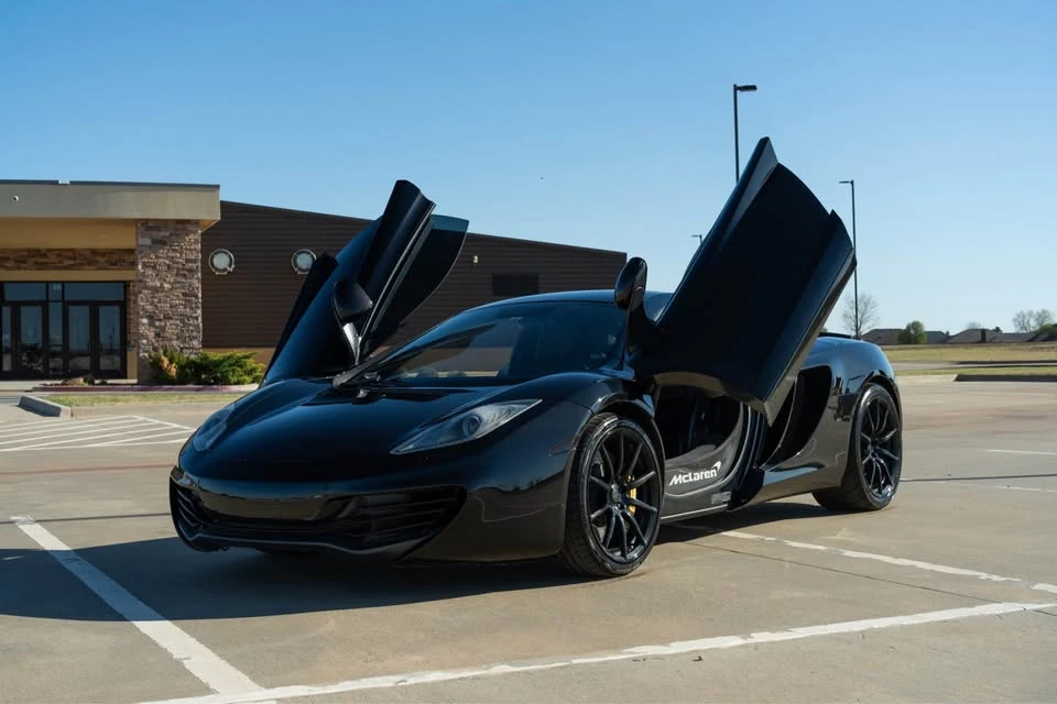 2012 McLaren MP4-12C - Image 9 of 10