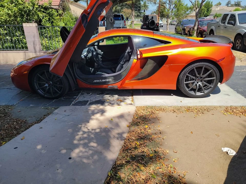 2012 McLaren MP4-12C - Image 9 of 9