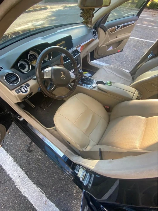 2012 Mercedes-Benz W204 C-Class - Image 6 of 8