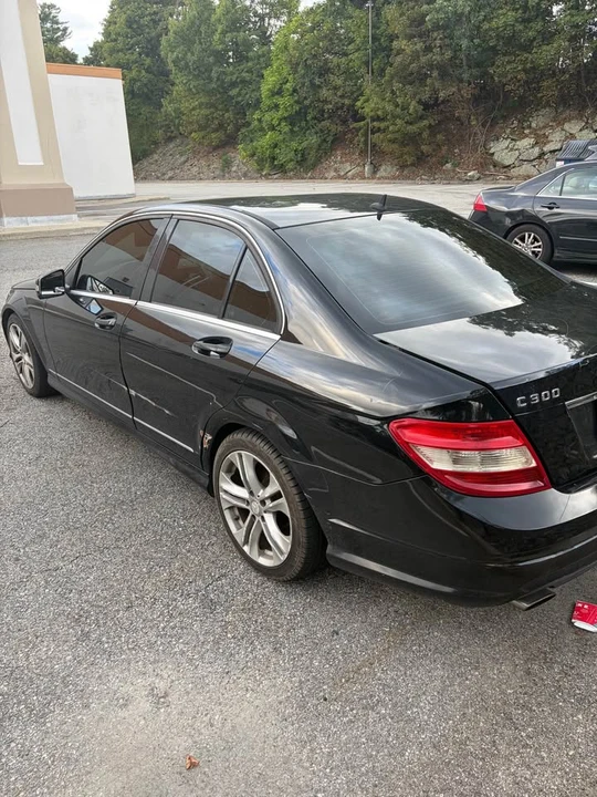 2012 Mercedes-Benz W124 E-Class - Image 2 of 18