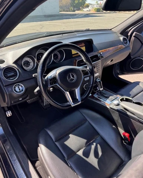 2012 Mercedes-Benz W204 C-Class - Image 6 of 9