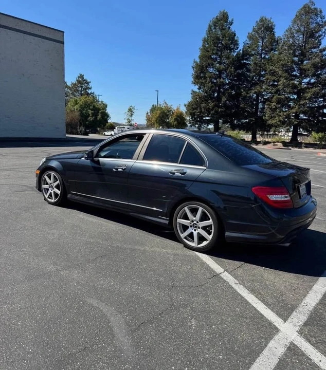 2012 Mercedes-Benz W204 C-Class - Image 2 of 9