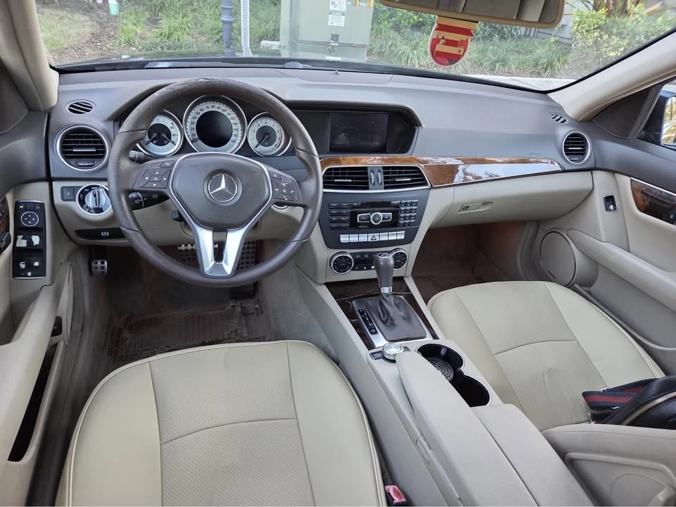 2012 Mercedes-Benz C207/A207 E-Class Coupe & Convertible - Image 7 of 12