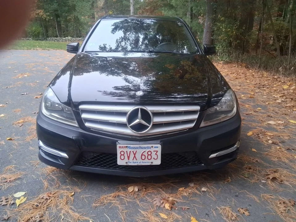2012 Mercedes-Benz W204 C-Class - Image 2 of 3
