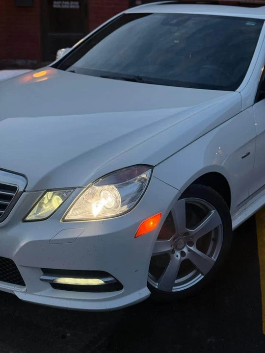 2012 Mercedes-Benz W212 E-Class - Image 2 of 11