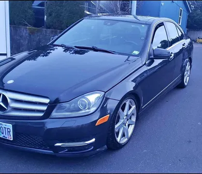 2012 Mercedes-Benz 300 e 4-M