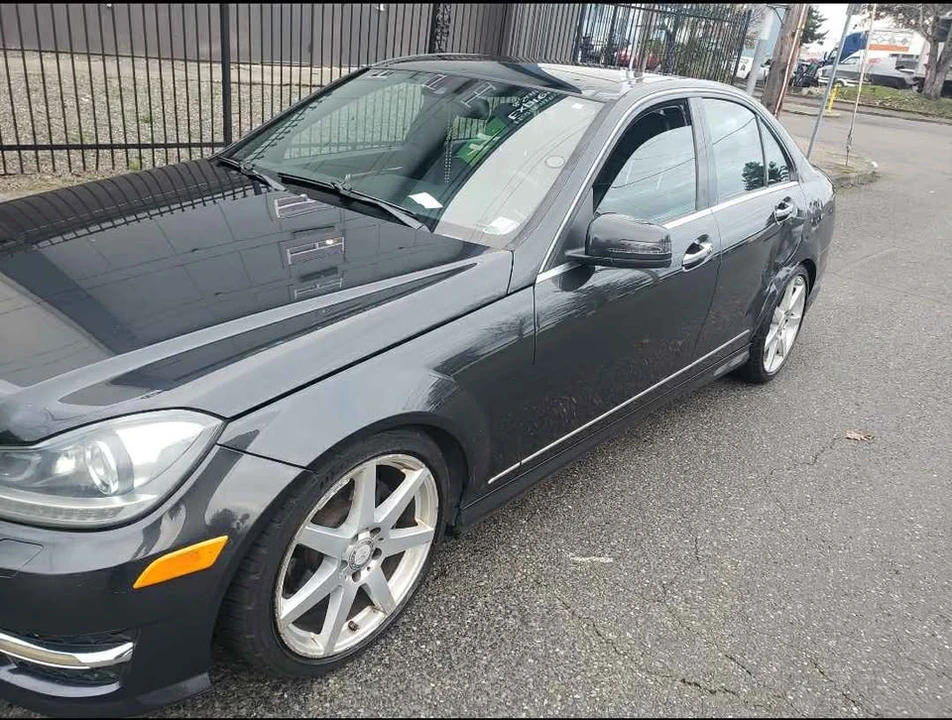 2012 Mercedes-Benz W212 E-Class - Image 5 of 11