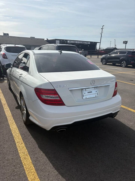2012 Mercedes-Benz W212 E-Class - Image 2 of 4