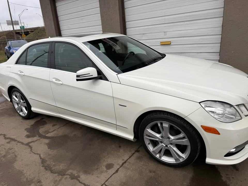 2012 Mercedes-Benz - Image 4 of 7