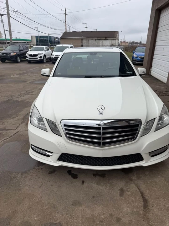 2012 Mercedes-Benz - Image 6 of 7
