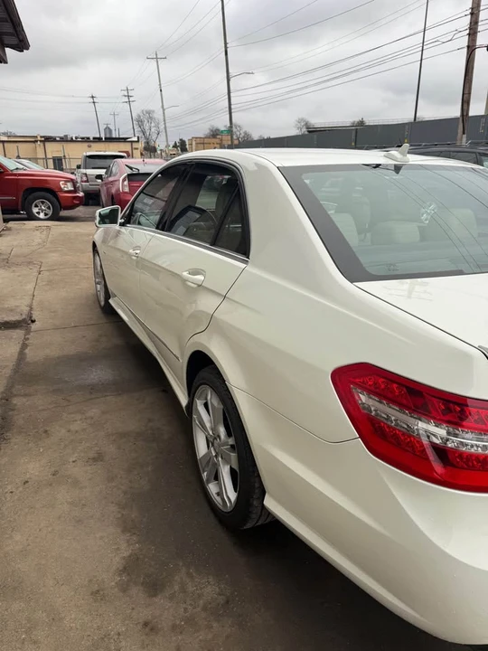 2012 Mercedes-Benz - Image 3 of 7