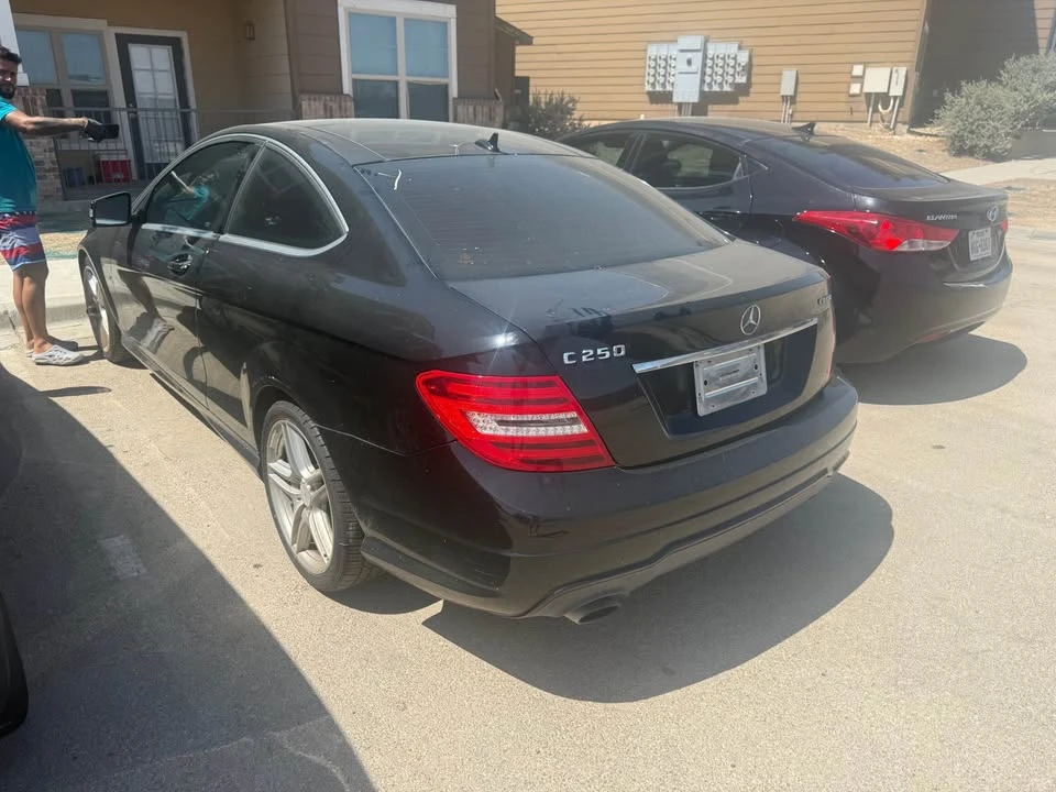 2012 Mercedes-Benz W204 C-Class - Image 2 of 3