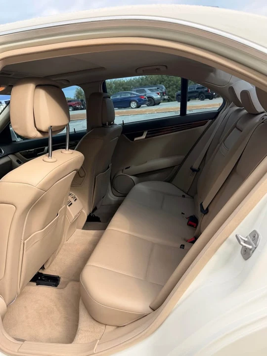 2012 Mercedes-Benz W204 C-Class - Image 9 of 14