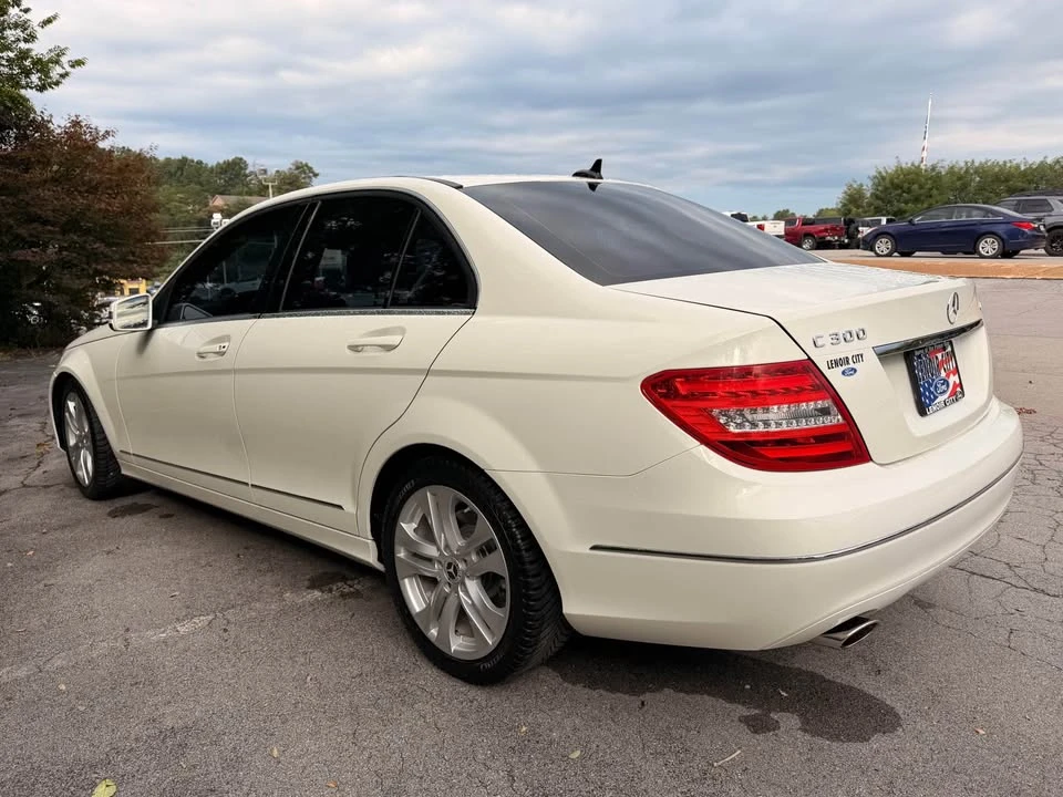 2012 Mercedes-Benz W204 C-Class - Image 8 of 14