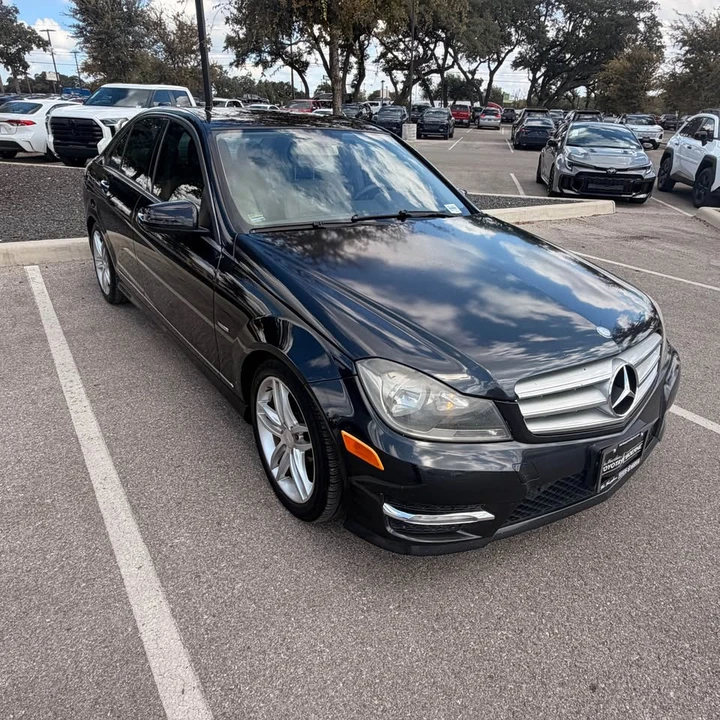 2012 Mercedes-Benz W204 C-Class - Image 2 of 6
