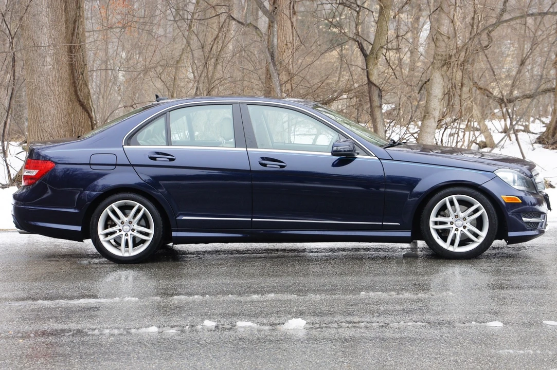 2012 Mercedes-Benz W204 C-Class - Image 3 of 20