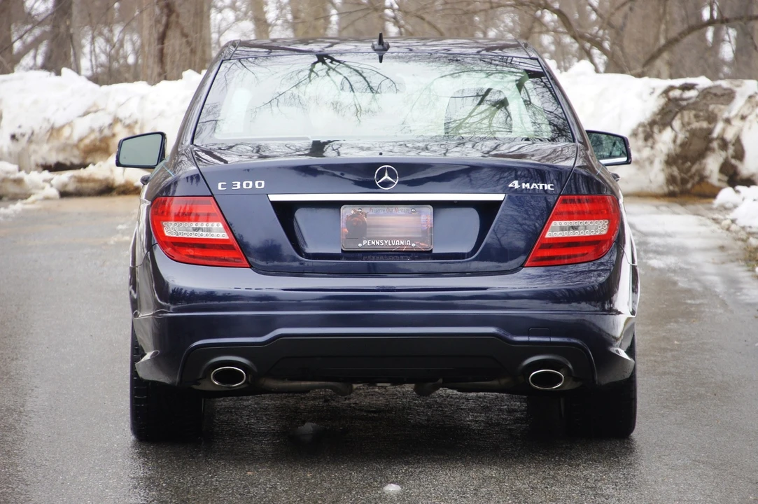 2012 Mercedes-Benz W204 C-Class - Image 2 of 20