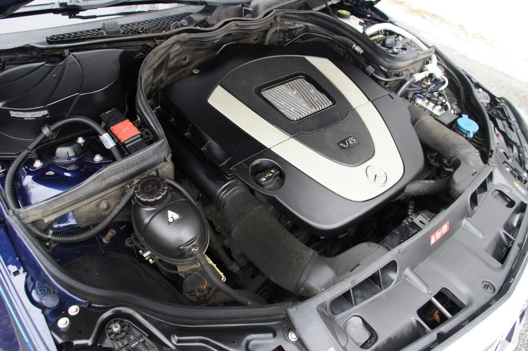 2012 Mercedes-Benz W204 C-Class - Image 19 of 20