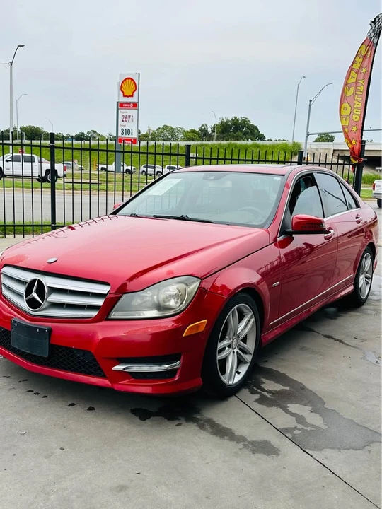 2012 Mercedes-Benz W204 C-Class - Image 2 of 18