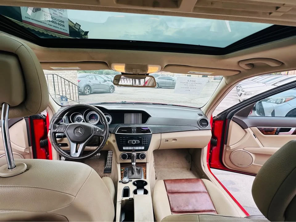 2012 Mercedes-Benz W204 C-Class - Image 9 of 18