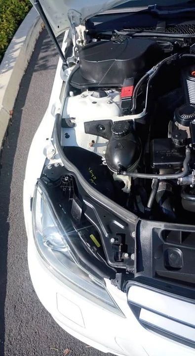 2012 Mercedes-Benz W204 C-Class - Image 16 of 19
