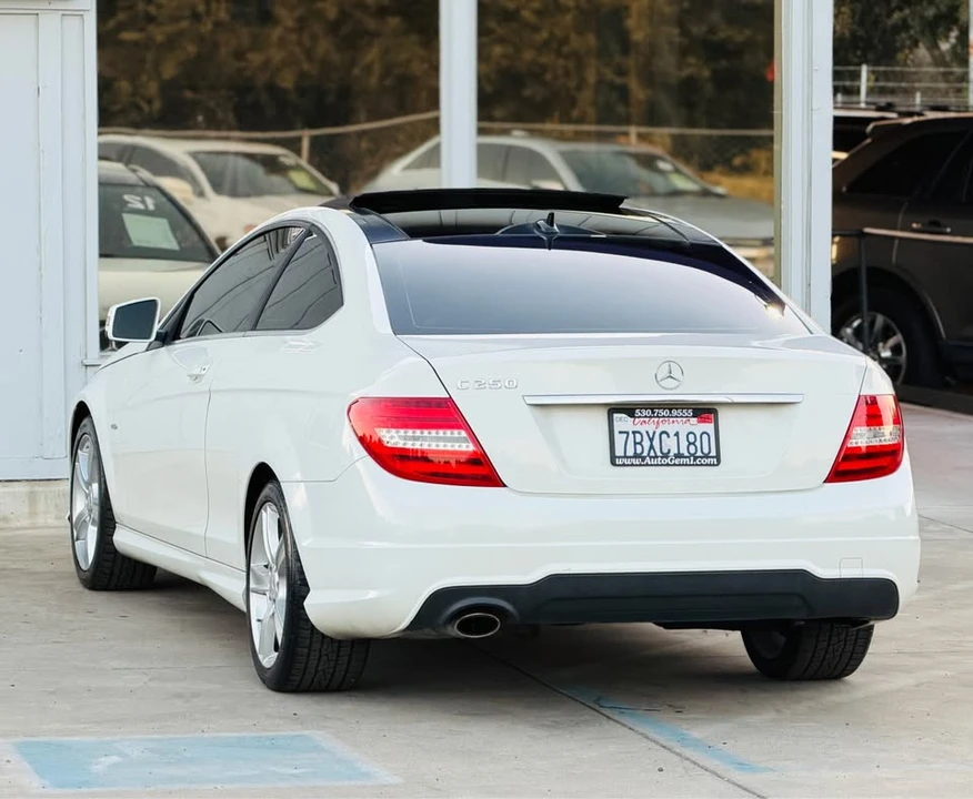 2012 Mercedes-Benz W204 C-Class - Image 8 of 20
