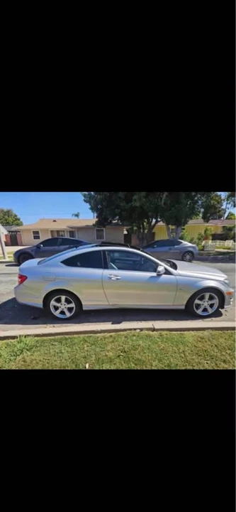 2012 Mercedes-Benz W204 C-Class - Image 2 of 3