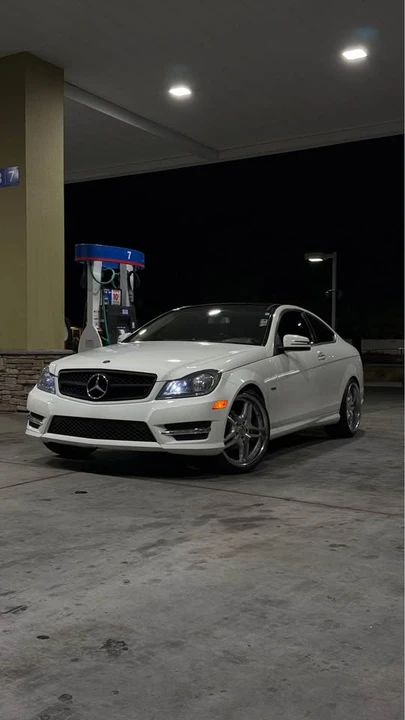 2012 Mercedes-Benz W204 C-Class - Image 3 of 9