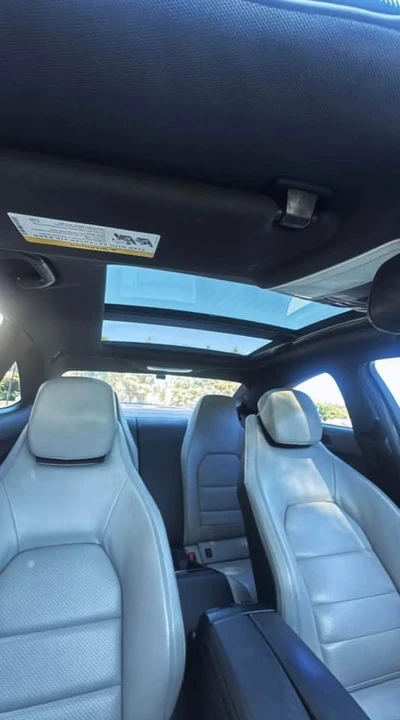 2012 Mercedes-Benz W204 C-Class - Image 8 of 10